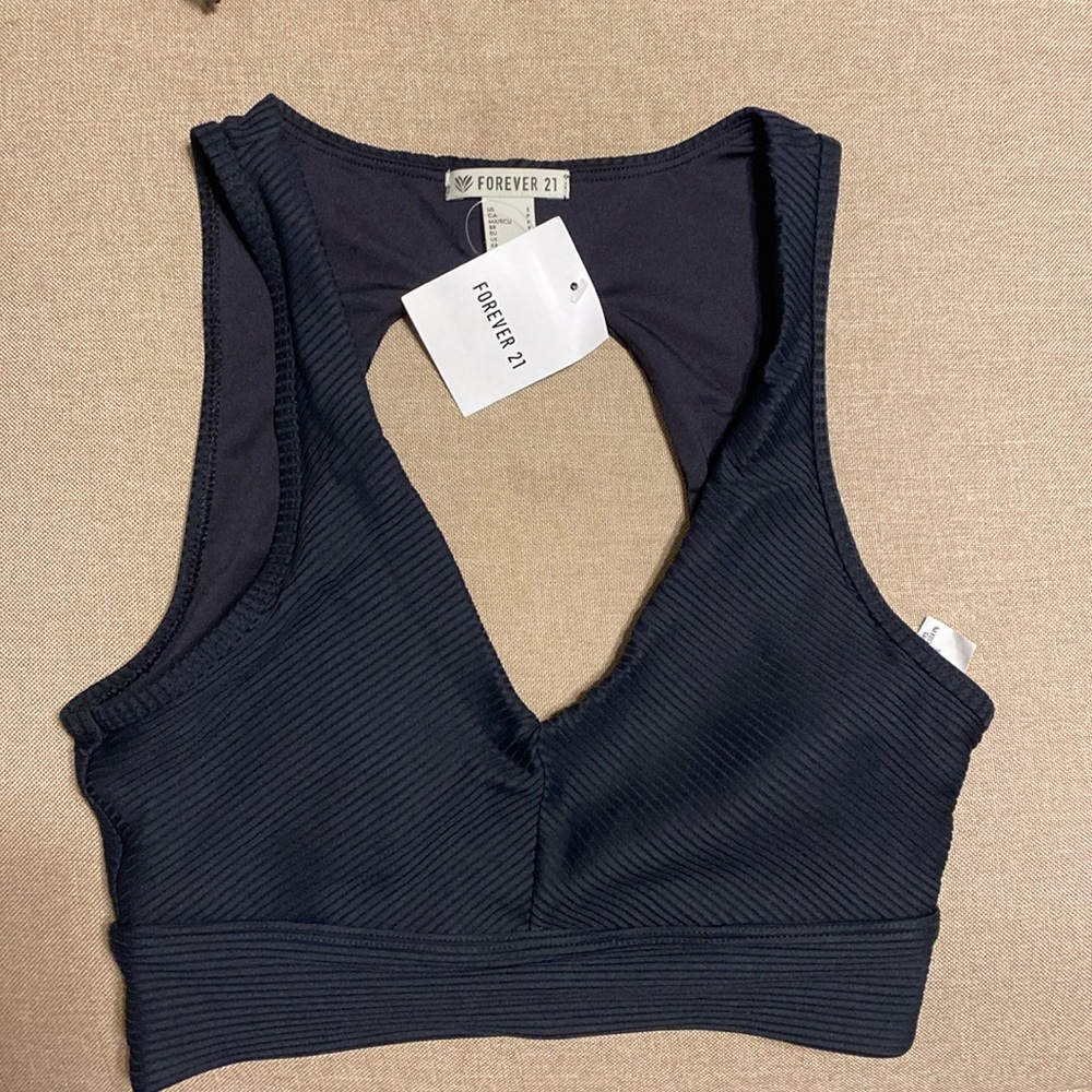 Black sports bra